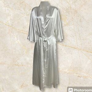 Oscar de la Renta Pink Label White Night Robe, Size L/XL